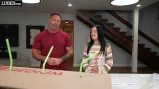 Bella Noir lubed taste challenge xxx porn clip